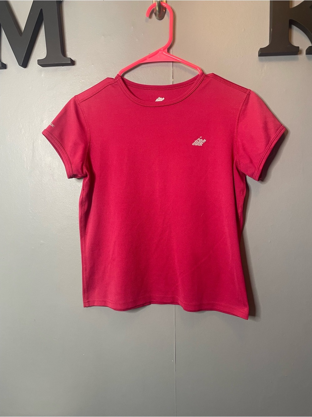 Eastern‎ Mountain Sports Pink TechWick Short sleeve cropped tshirt size medium